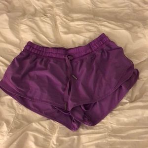 Lululemon Hotty Hot short